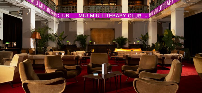 On April 17th and 18th 2023, at Circolo Filologico in Milan, Miu Miu hosted its inaugural Literary Club “Writing Life”