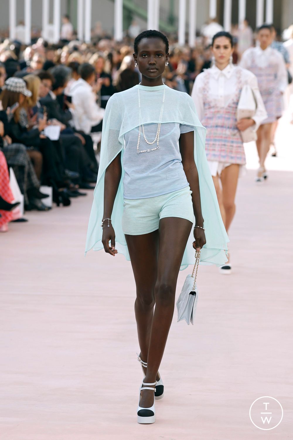 GLOBAL WOMENSWEAR SPRING/SUMMER 2025 TRENDS