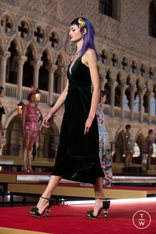 FW21 Dolce & Gabbana Look 32