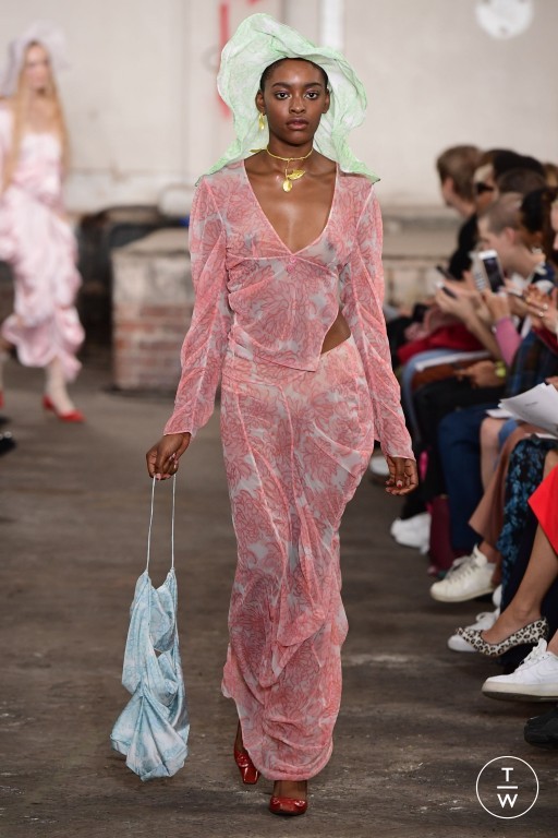 SS19 Fashion East Look 22