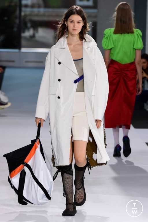 SS19 Toga Look 17