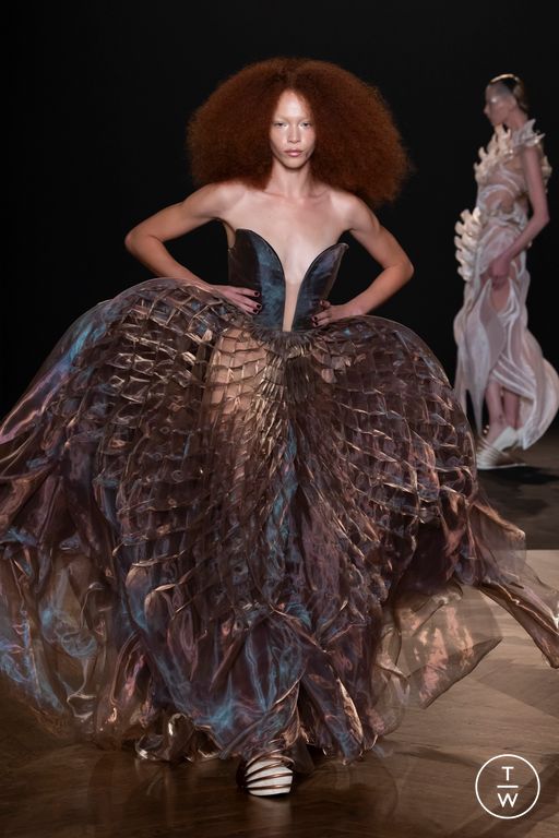 FW25 Iris Van Herpen Look 3