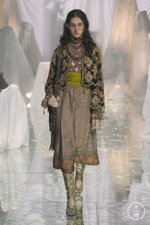 Spring-Summer 2025 Valentino Look 7