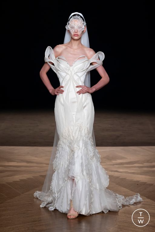 FW25 Iris Van Herpen Look 13