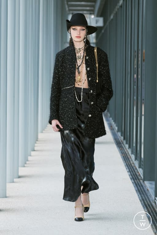 PF22 Chanel Look 16