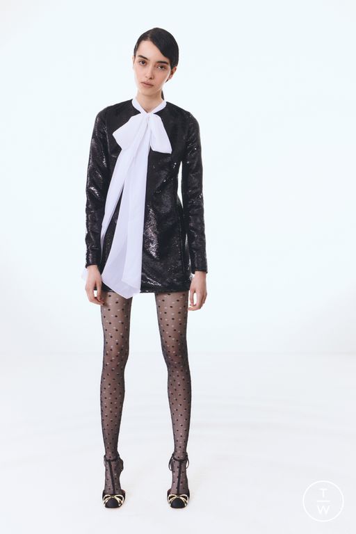 Pre-Fall 2025 Giambattista Valli Look 1