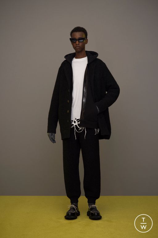 Fall/Winter 2023 Undercover Look 31