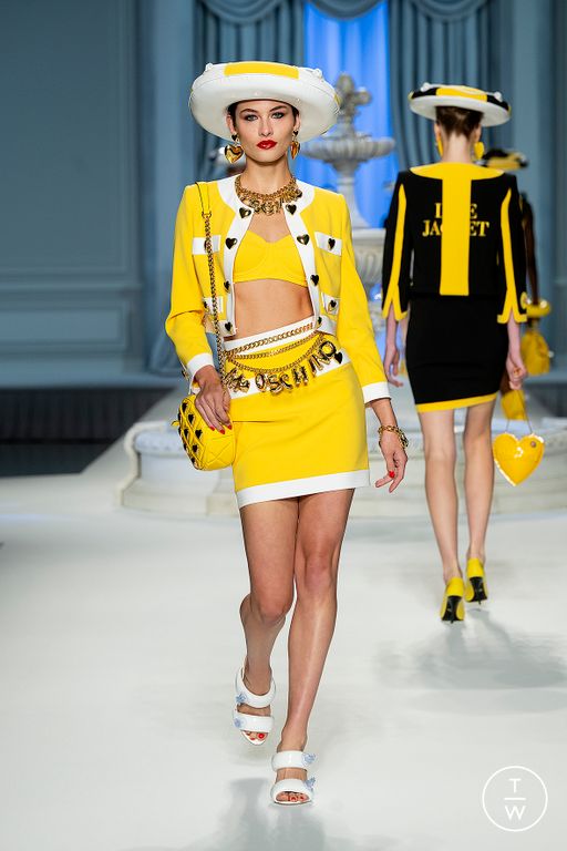 SS23 Moschino Look 25