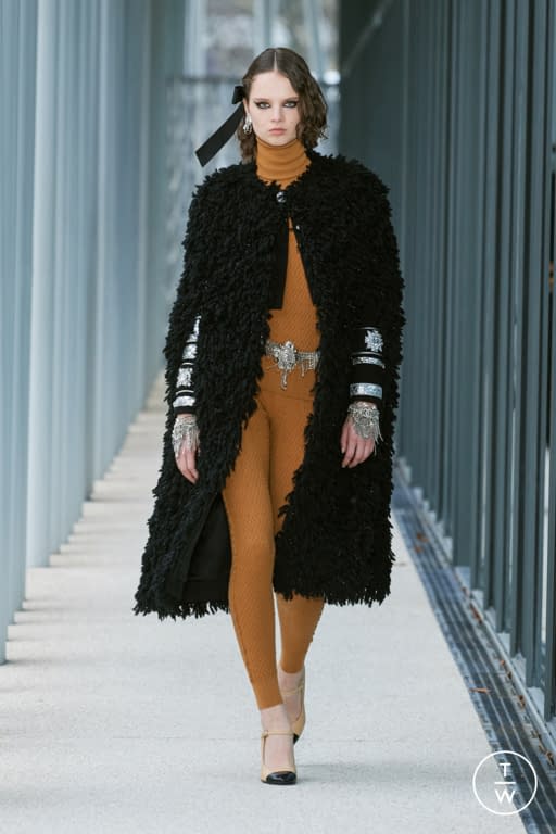 PF22 Chanel Look 28