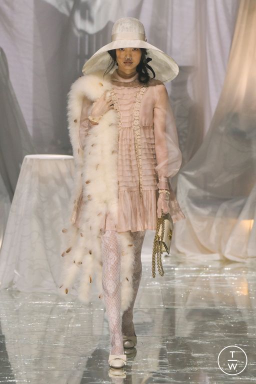 Spring-Summer 2025 Valentino Look 30