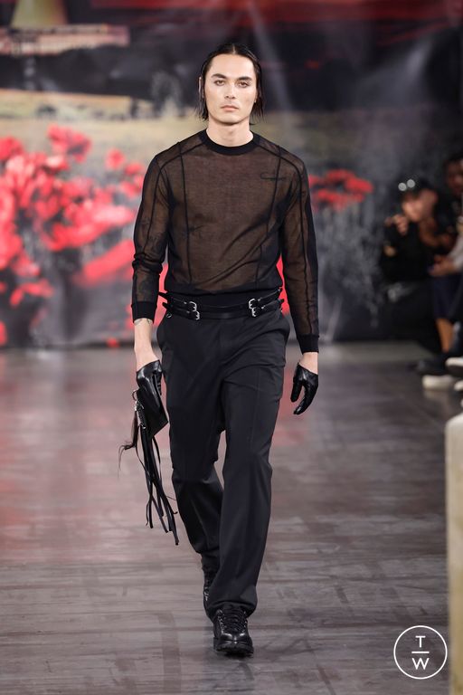FW25 032c Look 25