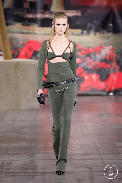 FW25 032c Look 37