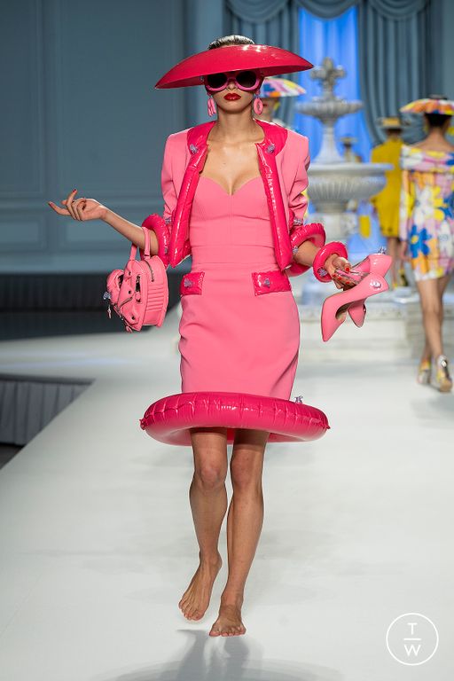 SS23 Moschino Look 35