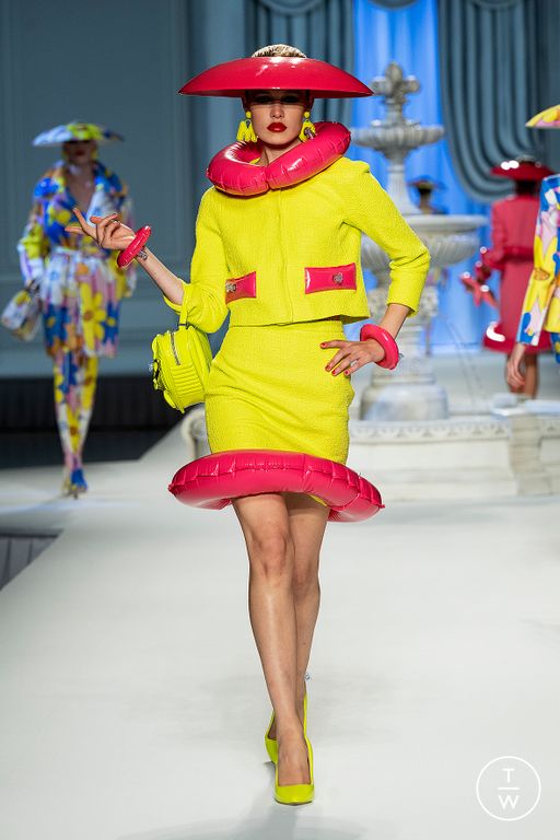 SS23 Moschino Look 37