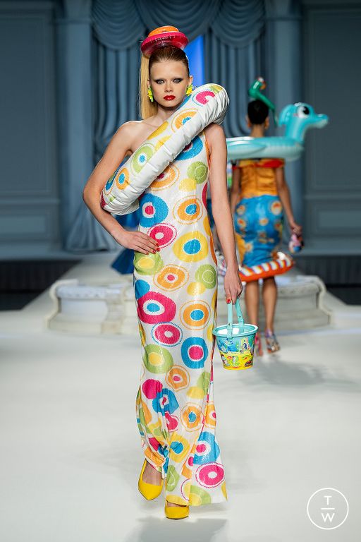 SS23 Moschino Look 56