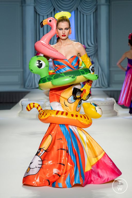 SS23 Moschino Look 61