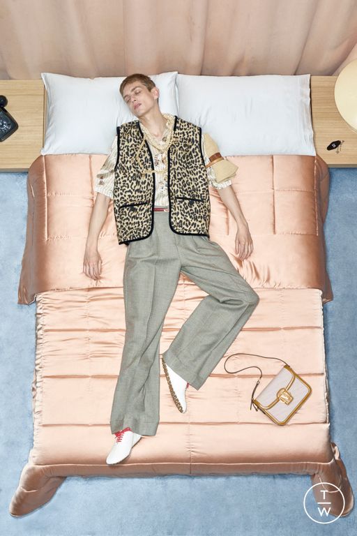 RS 26 Valentino Look 23