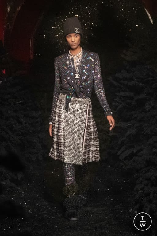 FW21 Chanel Look 12