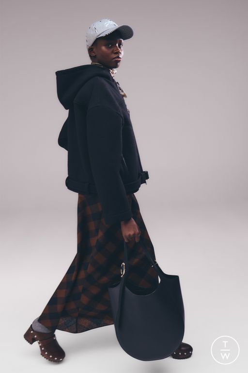 FW25 Longchamp Look 44