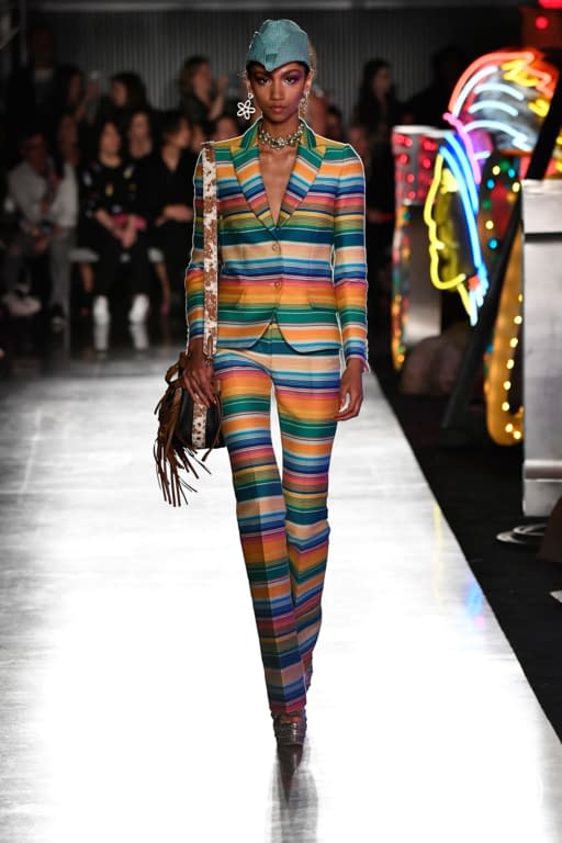 RS18 Moschino Look 16