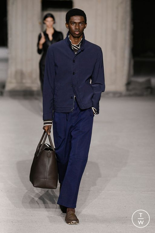 SS23 Tod's Look 28