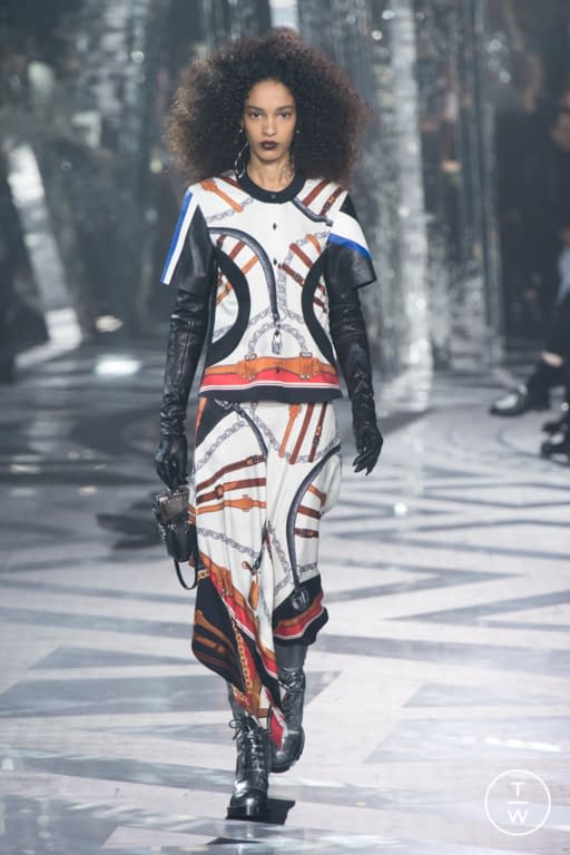 Louis Vuitton FW21 womenswear accessories #87 - Tagwalk: The