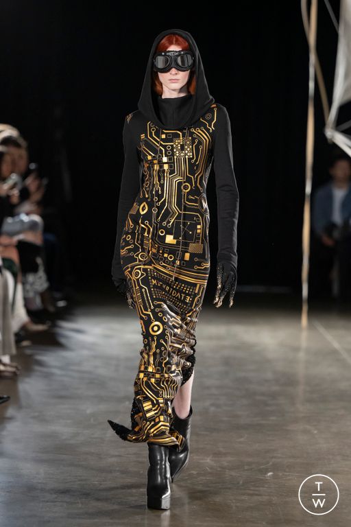 Fall/Winter 2023 MITHRIDATE Look 20