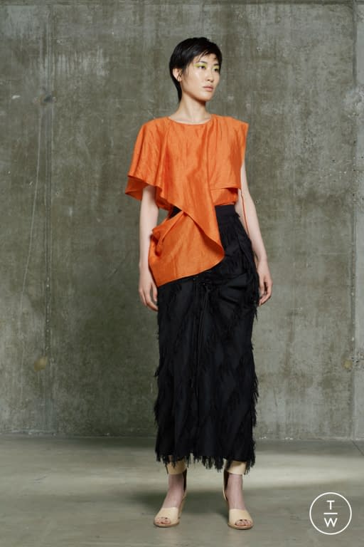 RS20 Chalayan Look 20