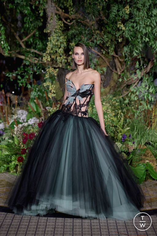 Spring-Summer 2025 Christian Siriano Look 10