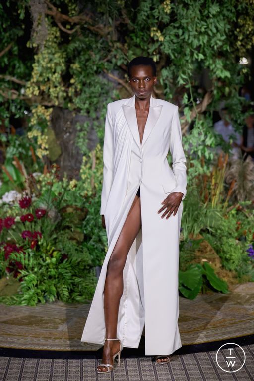 Spring-Summer 2025 Christian Siriano Look 28