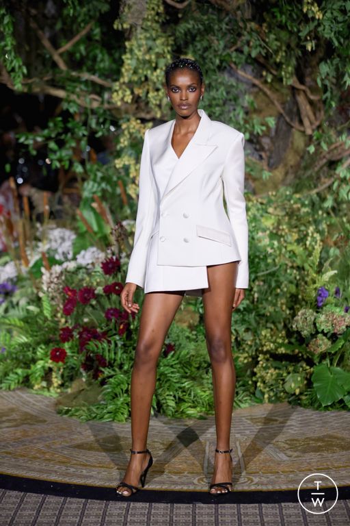 Spring-Summer 2025 Christian Siriano Look 32