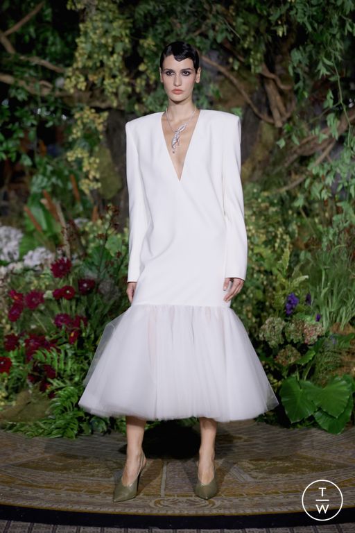 Spring-Summer 2025 Christian Siriano Look 33