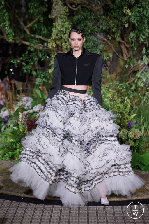 Spring-Summer 2025 Christian Siriano Look 34