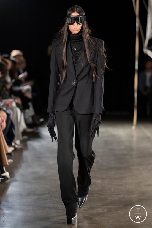 Fall/Winter 2023 MITHRIDATE Look 22