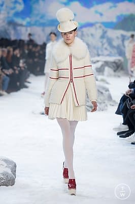 F/W 16 Moncler Gamme Rouge Look 23