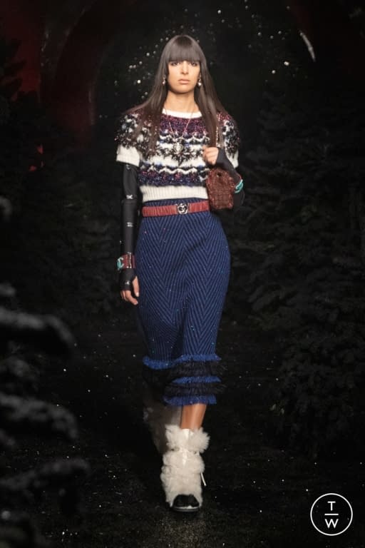 FW21 Chanel Look 23
