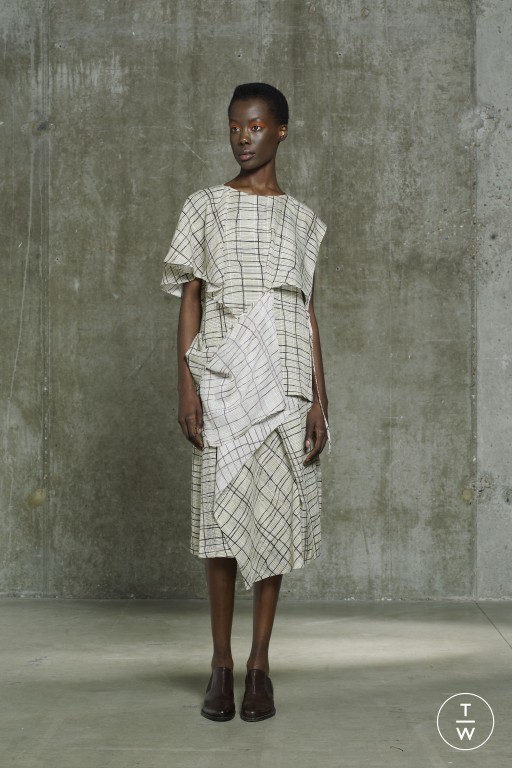 RS20 Chalayan Look 26