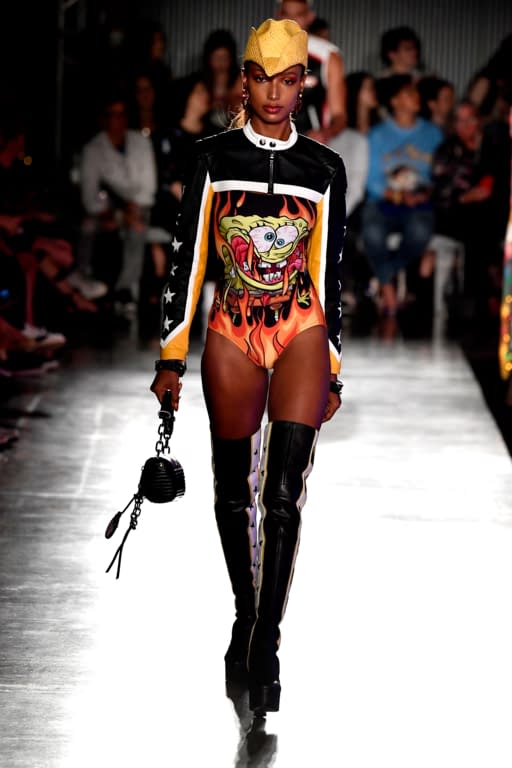 RS18 Moschino Look 26