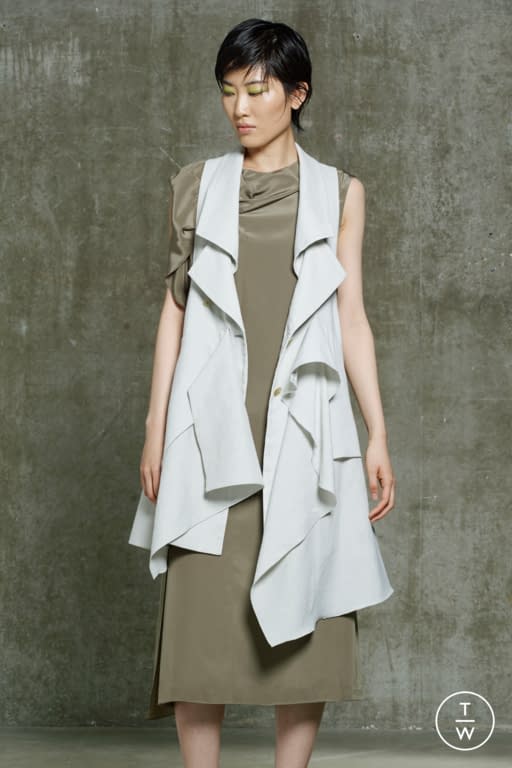 RS20 Chalayan Look 27