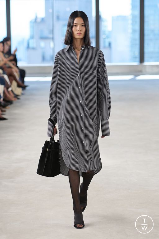 Spring-Summer 2025 Toteme Look 20