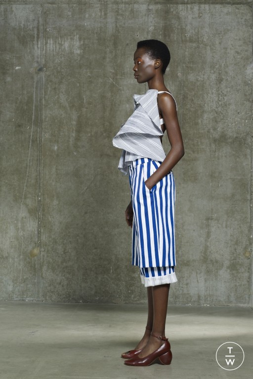 RS20 Chalayan Look 3