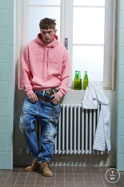 RS26 Dsquared2 Look 3