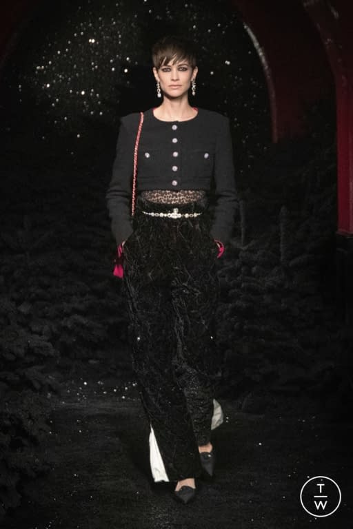 FW21 Chanel Look 30