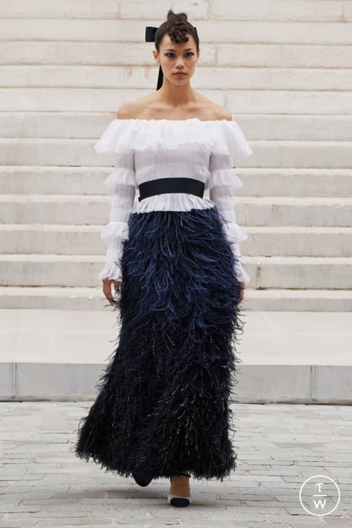 FW21 Chanel Look 32