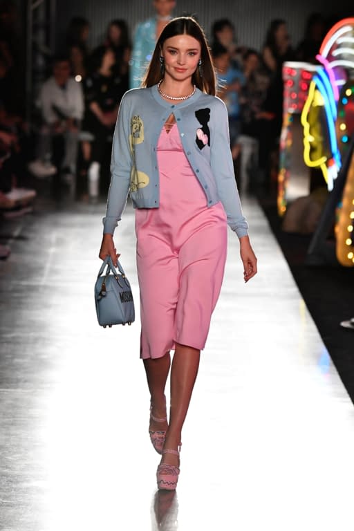 RS18 Moschino Look 33