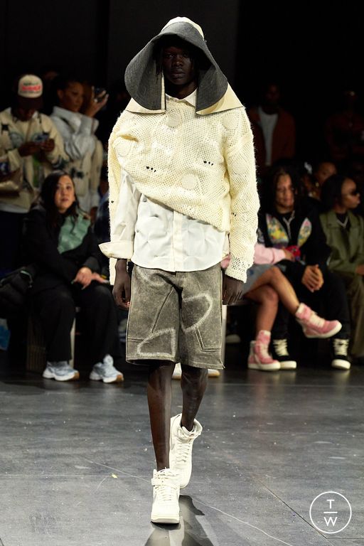 SS23 Who Decides War Look 26