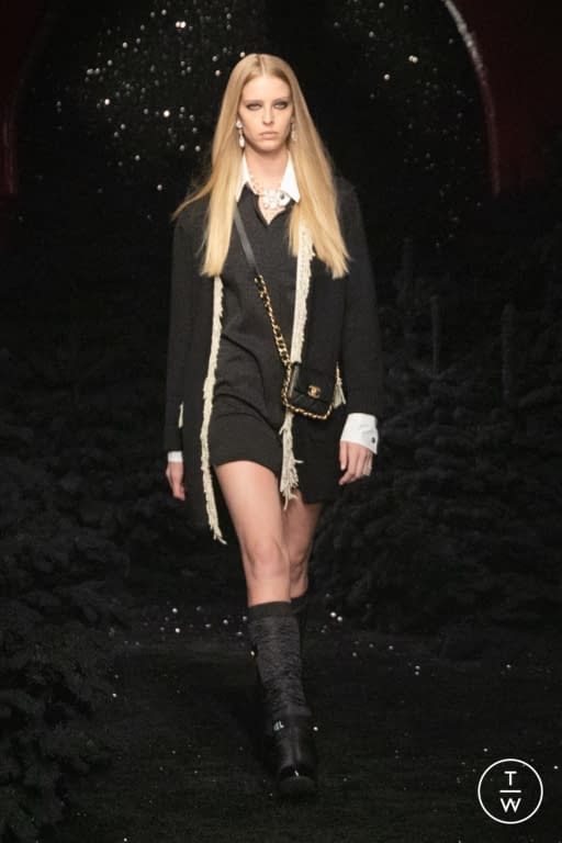 FW21 Chanel Look 36