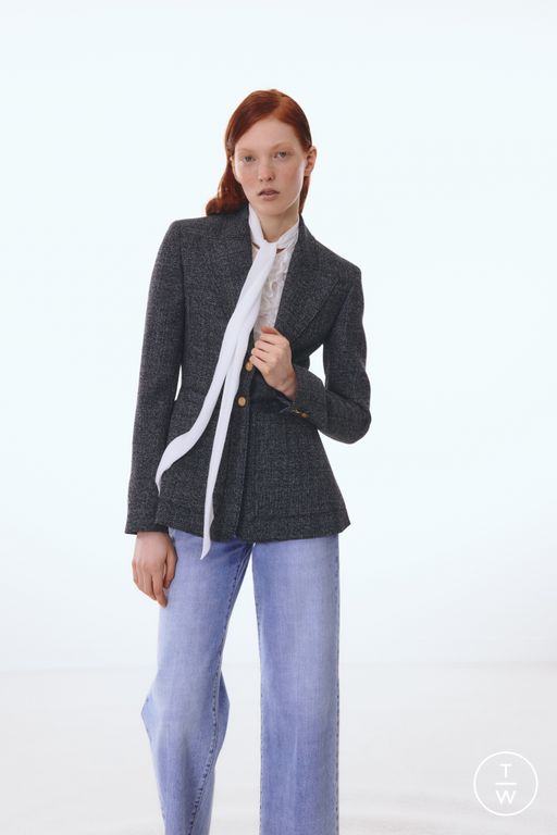 Pre-Fall 2025 Giambattista Valli Look 37