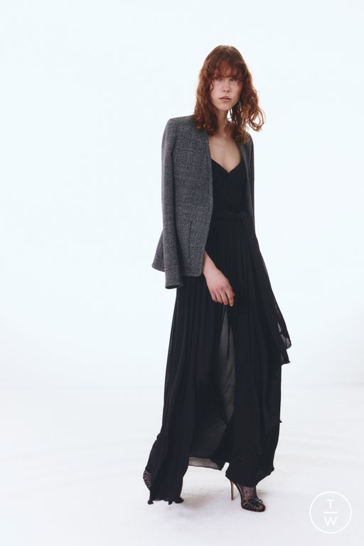 Pre-Fall 2025 Giambattista Valli Look 39