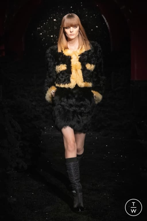 FW21 Chanel Look 40